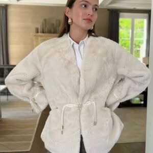 Benaar Elegant cream  Faux Fur Jacket NWOT